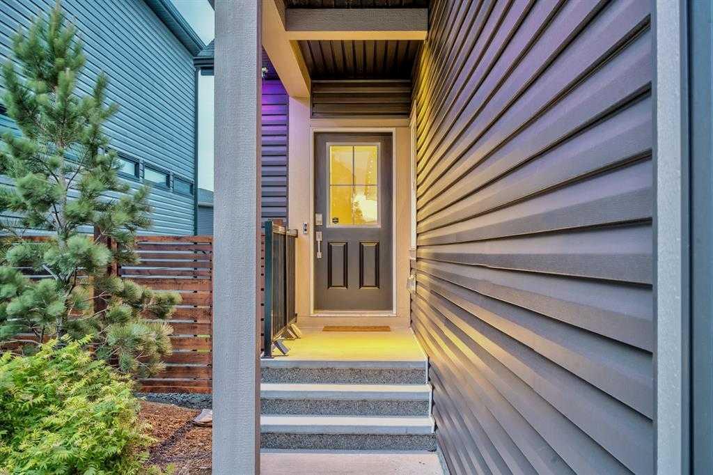 22 Howse Mount NE photo 2