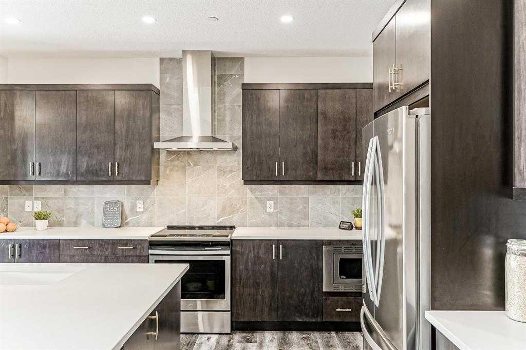 22 Howse Mount NE photo 3