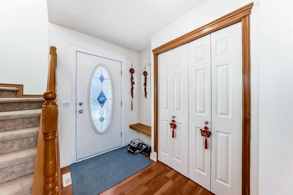 193 Covewood Green NE photo 2