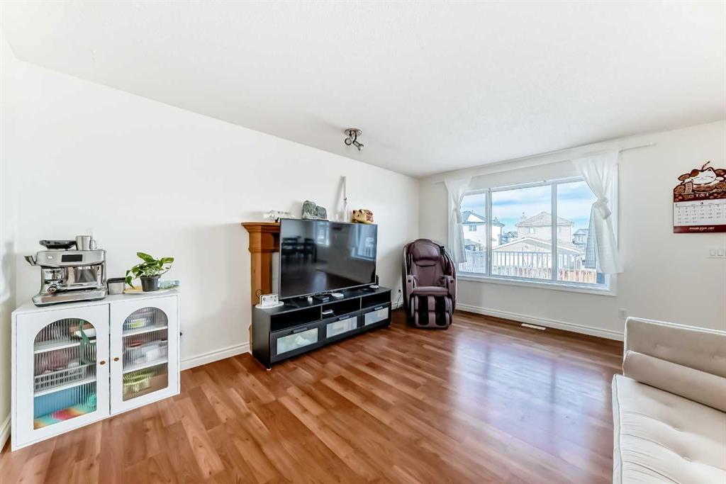 193 Covewood Green NE photo 4