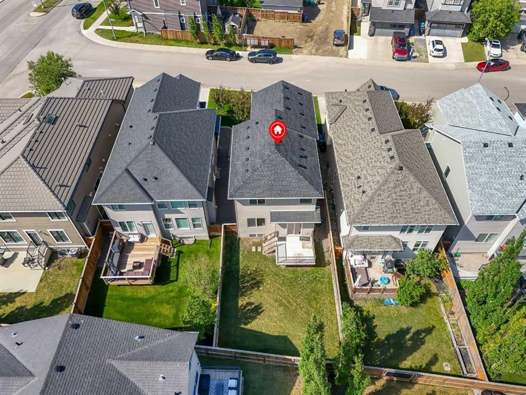 113 Sage Bank Crescent NW photo 2