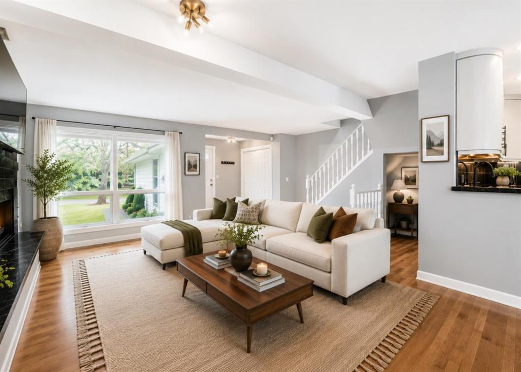 572 Point Mckay Grove NW photo 4