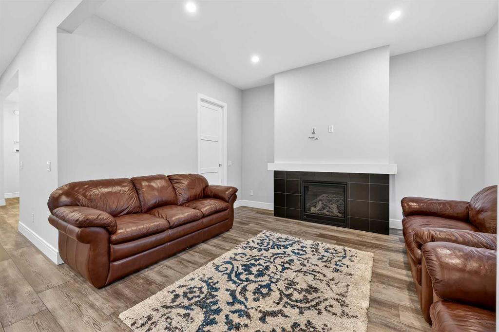 95 Rock Lake View NW photo 5
