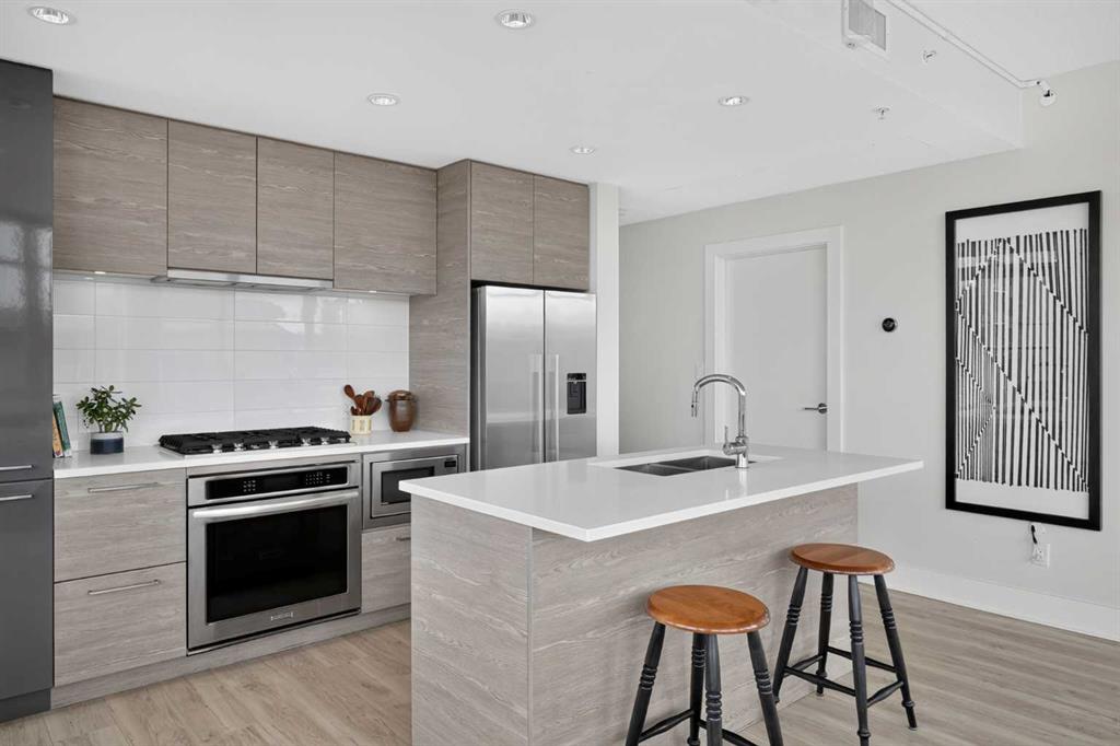 38 9 Street NE #307 photo 4