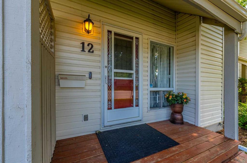 12 Woodhill Road SW photo 3