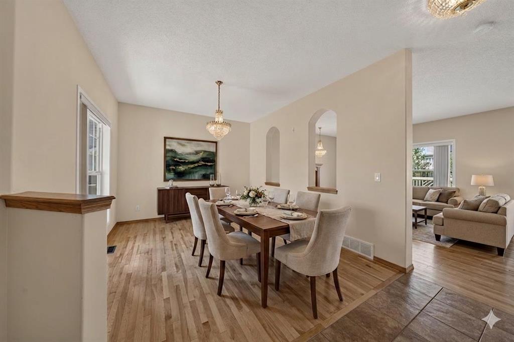 63 Cougartown Close SW photo 5