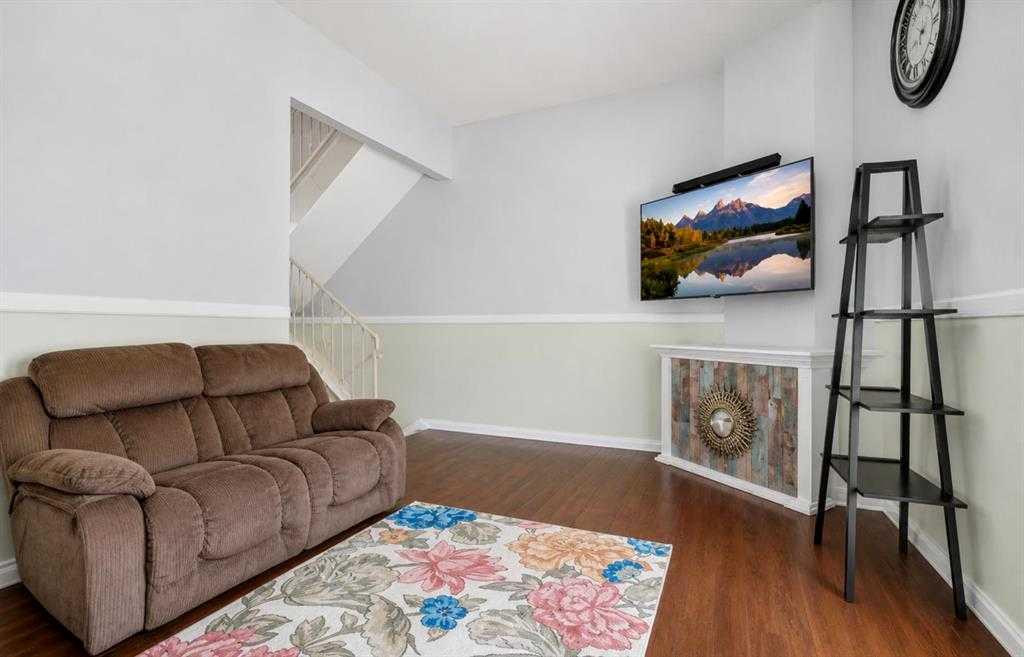 919 38 Street NE #904 photo 4