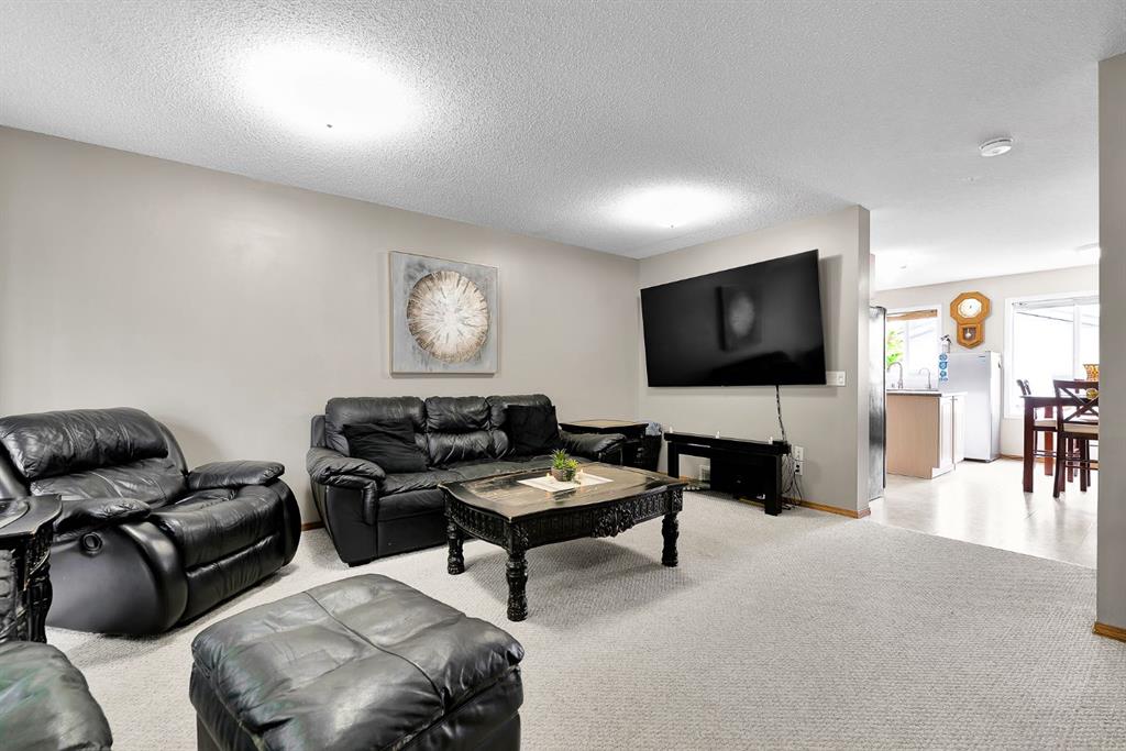 238 Covepark Way NE photo 3