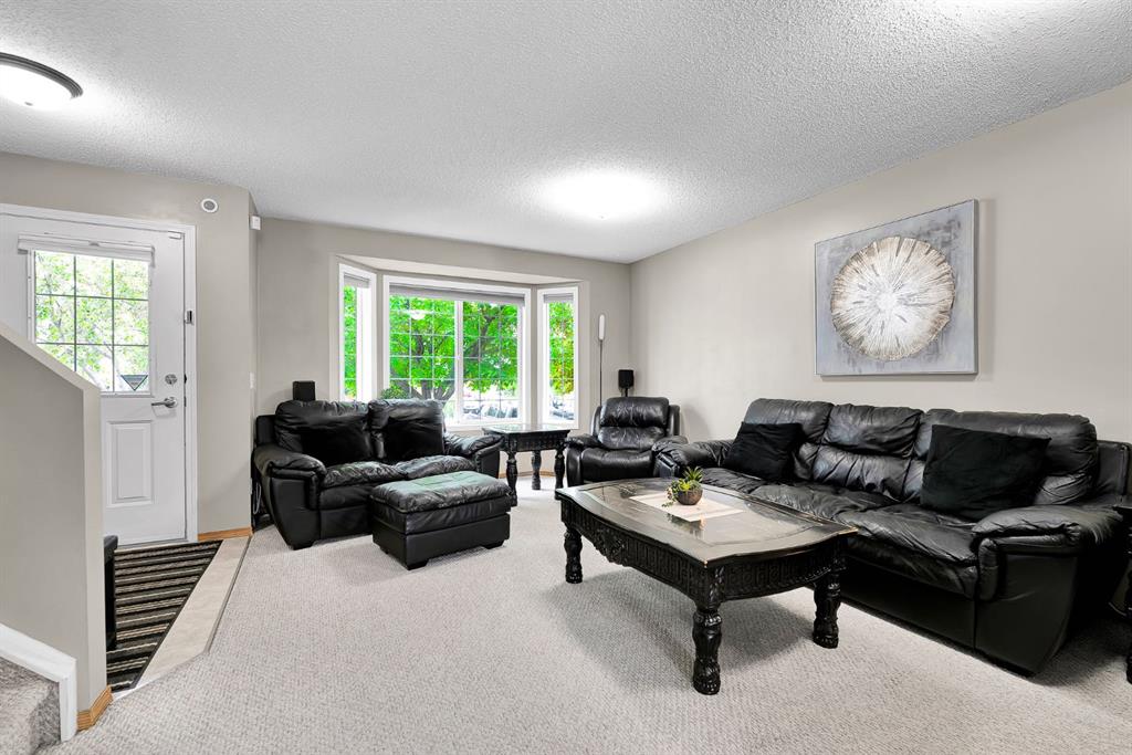 238 Covepark Way NE photo 4
