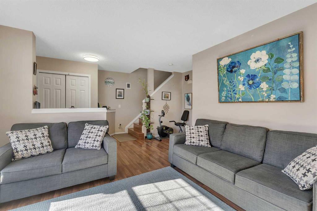 33 Saddlebrook Common NE photo 5