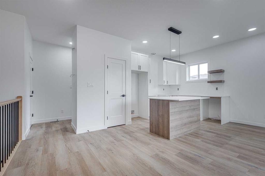 5537 51 Avenue #4