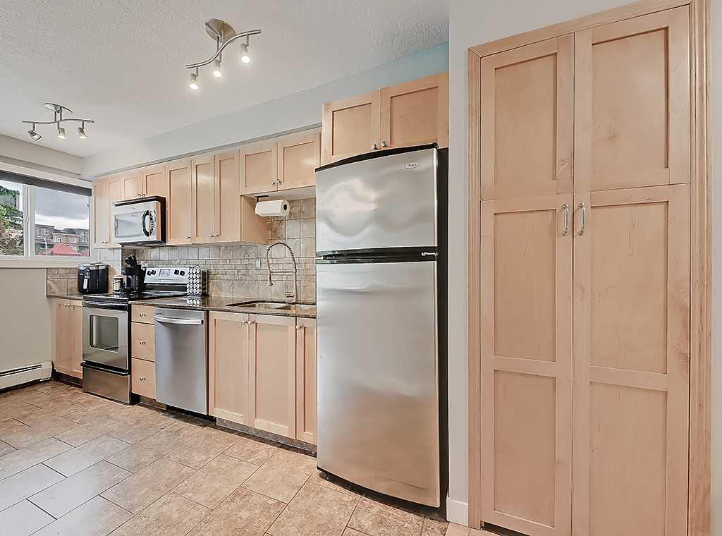 1715 13 Street SW #10 photo 4