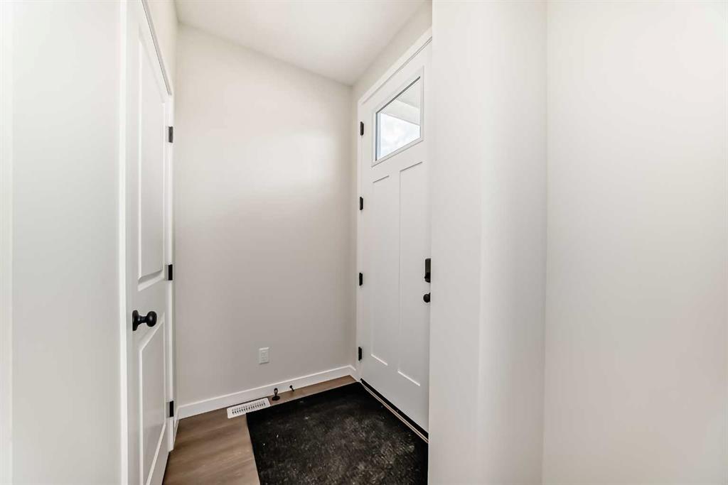 281 Heirloom Way SE photo 2