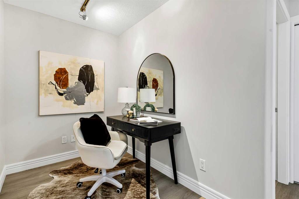 55 Spruce Place SW #304 photo 3