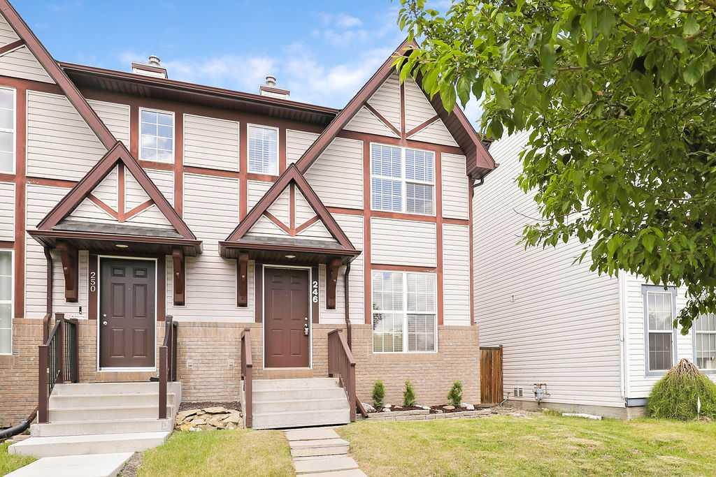 246 Elgin View SE photo 2