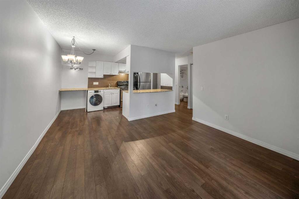 305 25 Avenue SW #205 photo 3