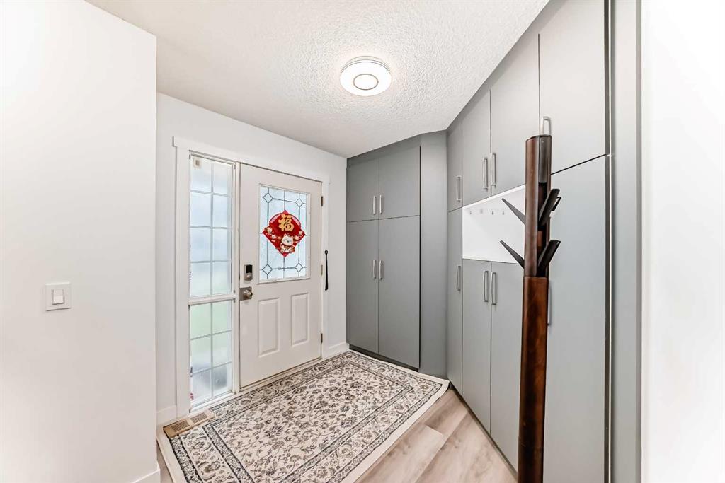 119 Citadel Meadow Grove NW photo 3