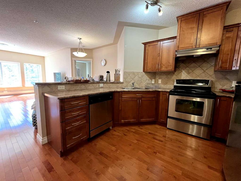 30 Discovery Ridge Close SW #305 photo 5
