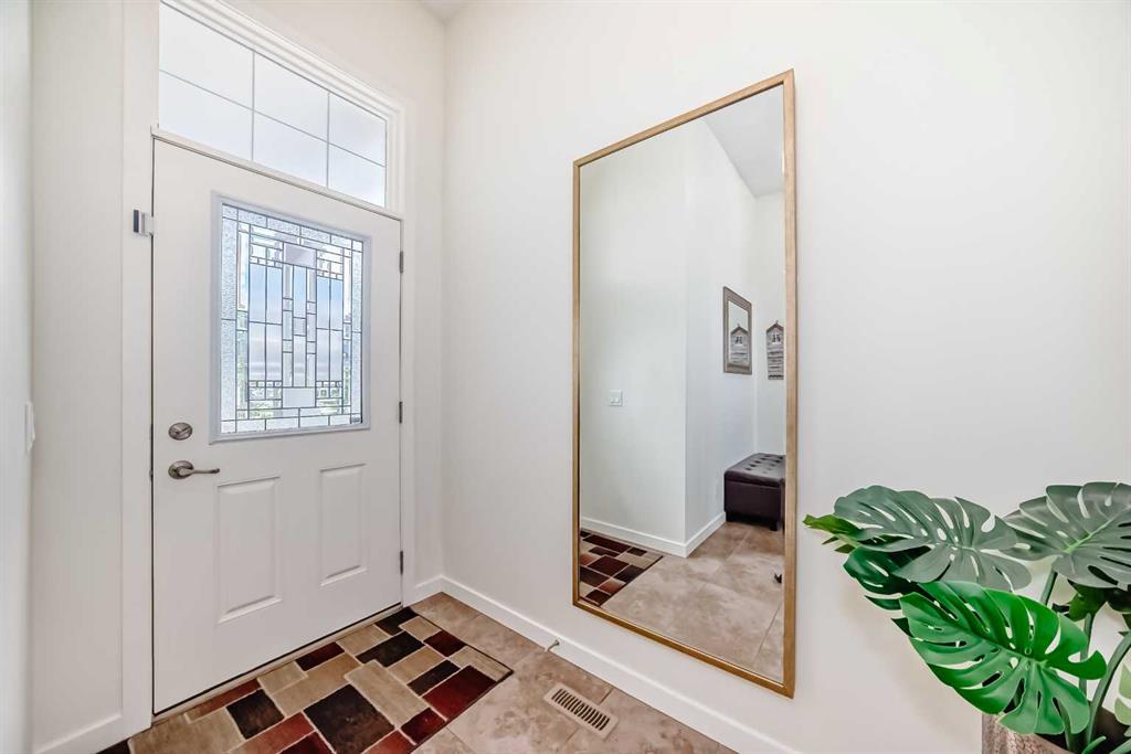 33 Redstone Drive NE photo 3