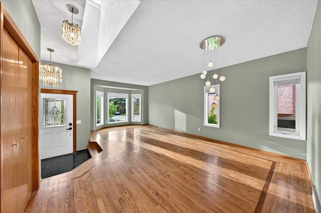 86 Douglas Woods Close SE photo 3
