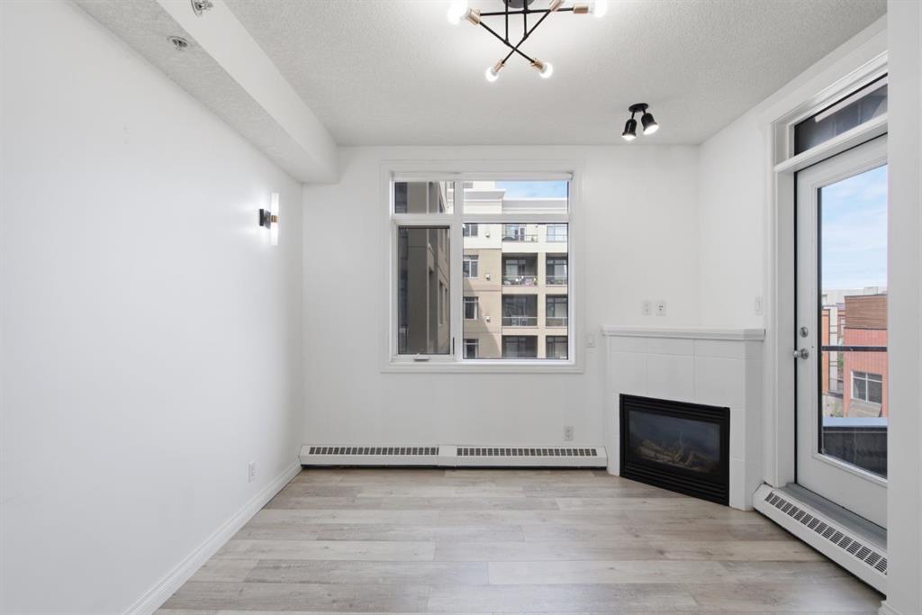 930 Centre Avenue NE #438 photo 3