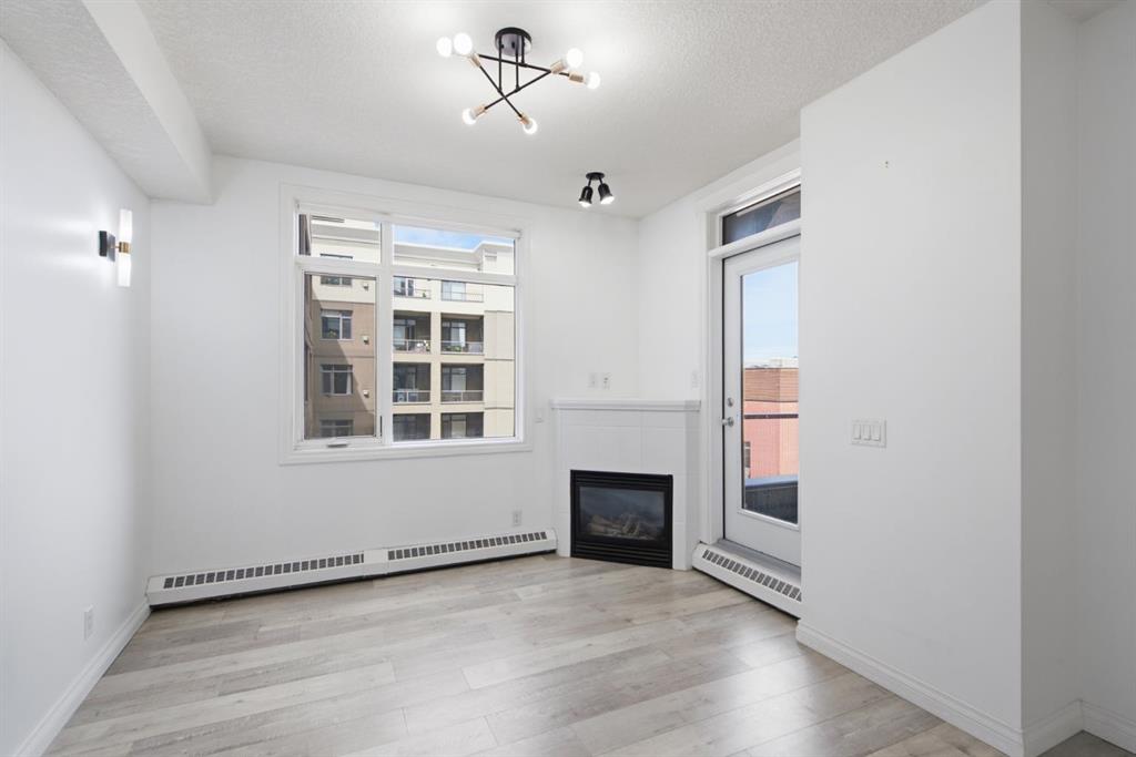 930 Centre Avenue NE #438 photo 5