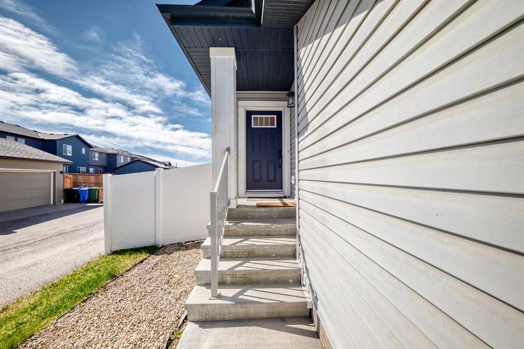 91 Walcrest Way SE photo 2