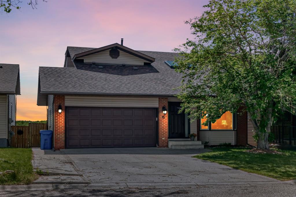15 Hawkcliff Way NW