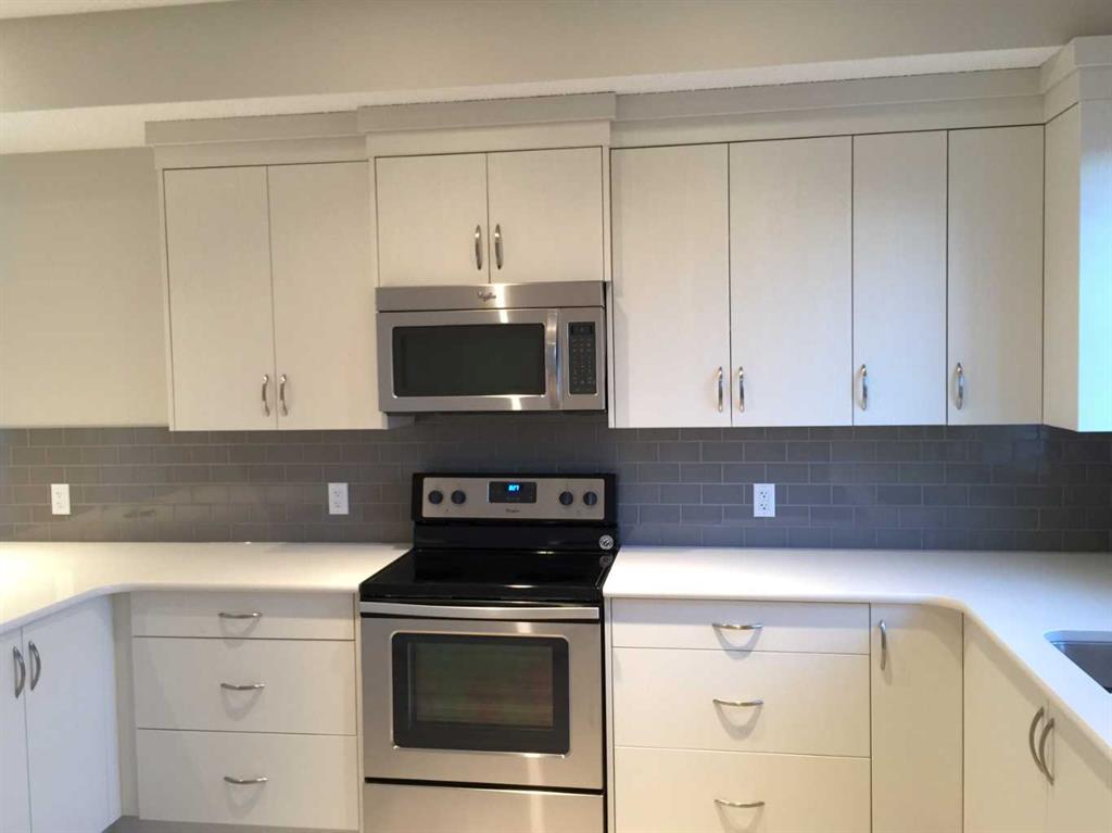 972 Nolan Hill Boulevard NW photo 3