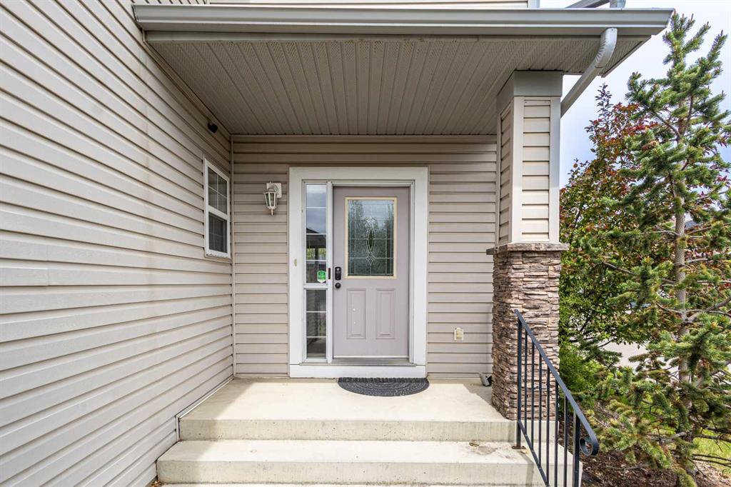 66 Everhollow Avenue SW photo 3
