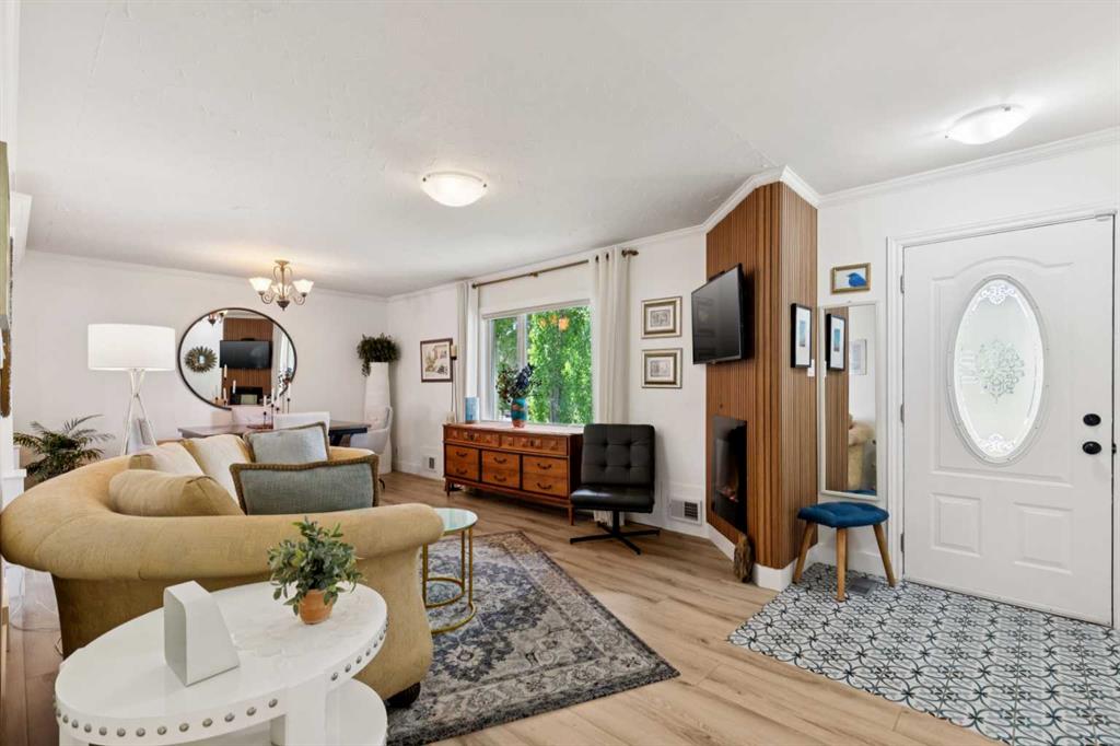 3016 29 Street SW photo 3