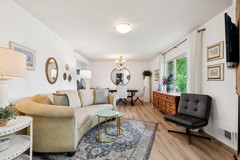 3016 29 Street SW photo 5