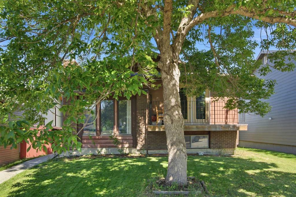 20 Berkshire Court NW photo 2