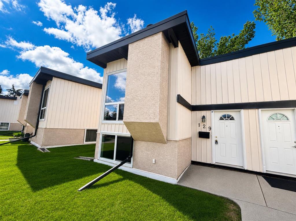 129 Oaktree Lane SW photo 2