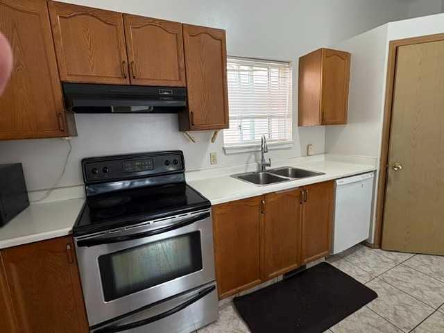 6934 Laguna Way NE photo 3