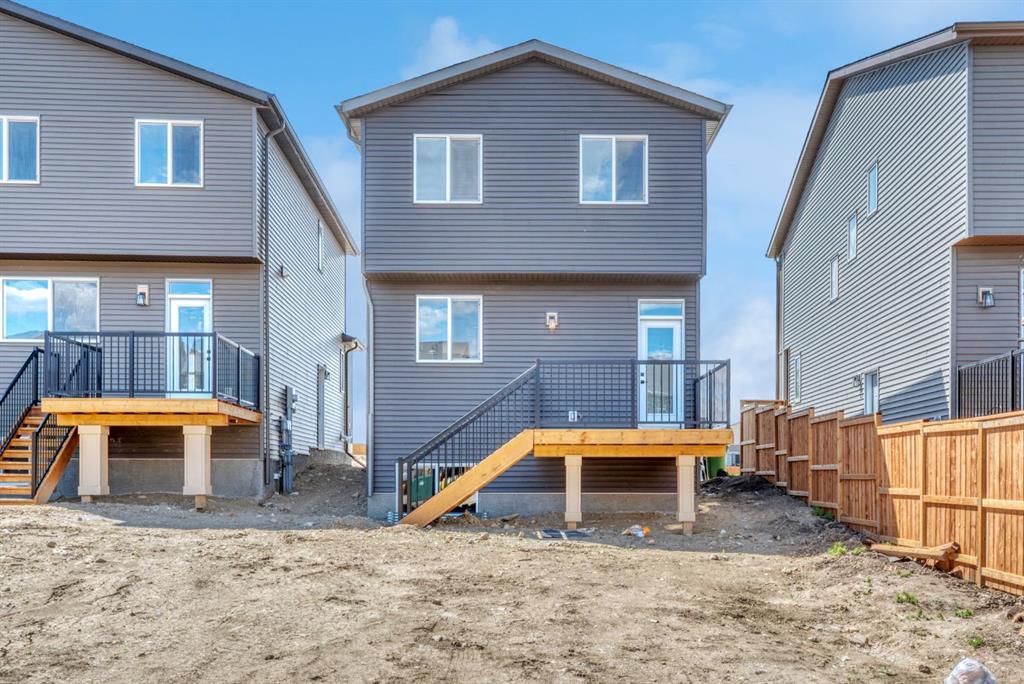 28 Mitchell Way NW photo 4