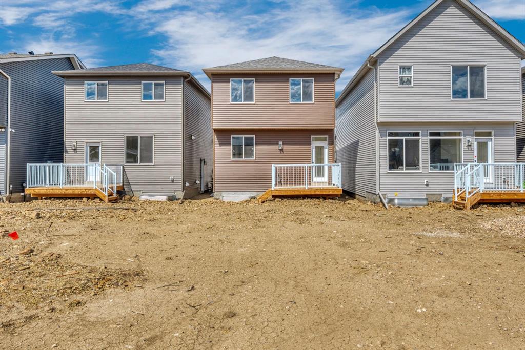 244 Marmot Grove NW photo 4