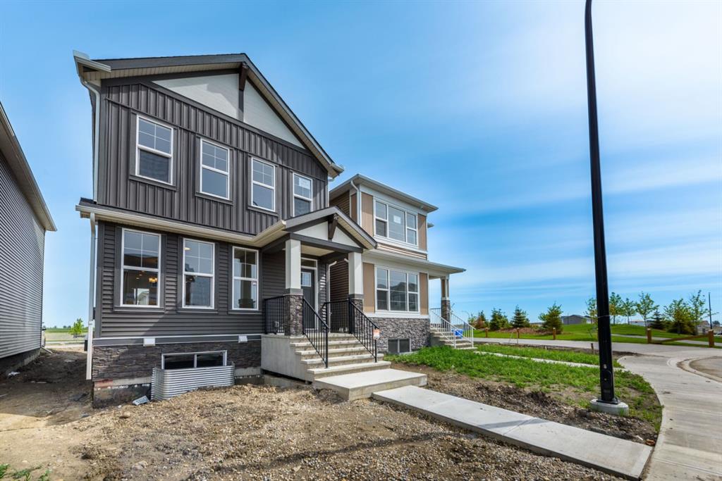 115 Huxland Road NE photo 2