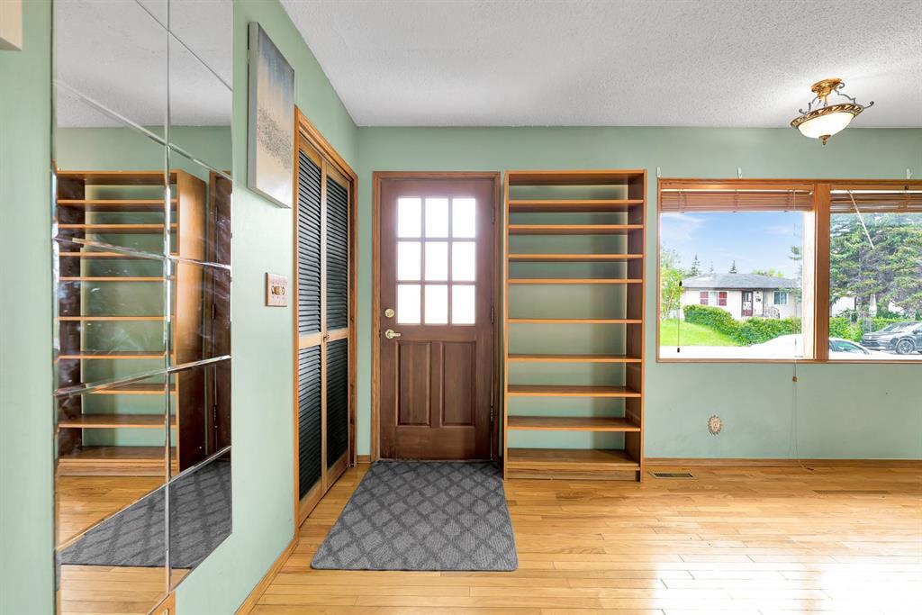 4127 Maryvale Road NE photo 3