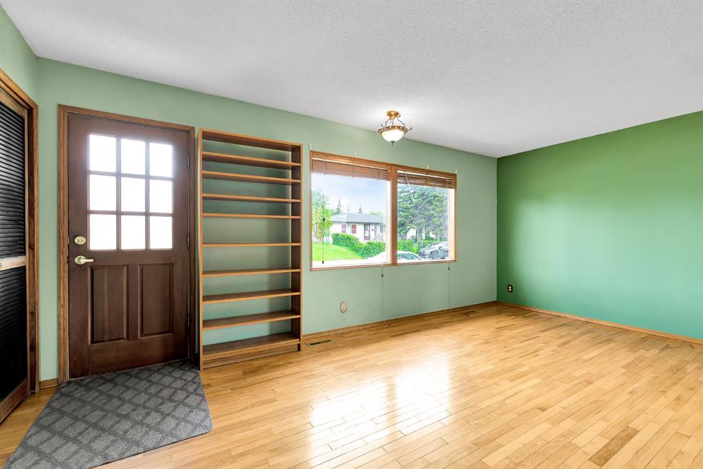4127 Maryvale Road NE photo 4