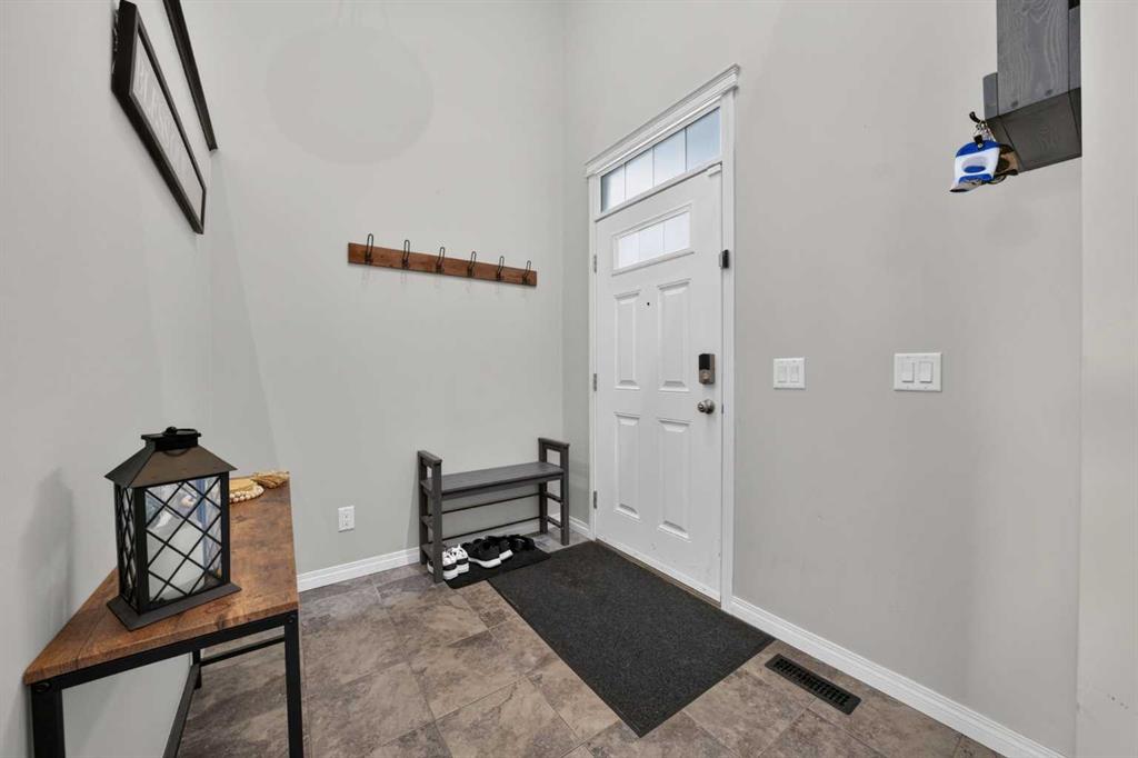 665 Copperpond Boulevard SE photo 2