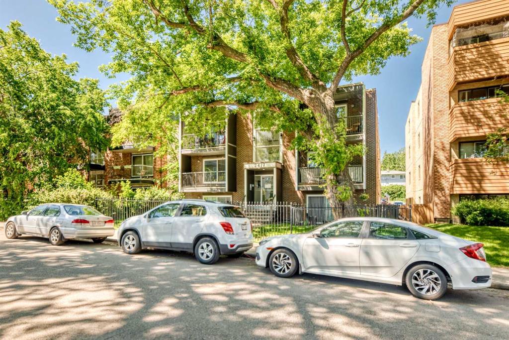 2417 17 Street SW #206 photo 2