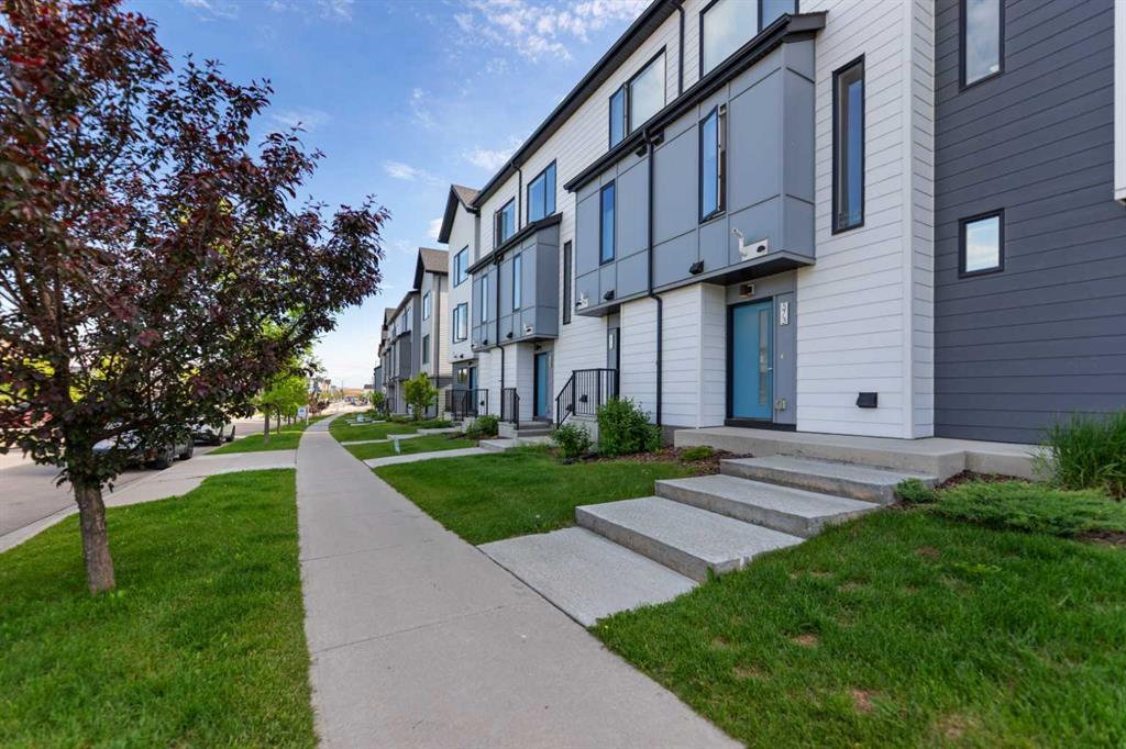 573 Evanston Link NW photo 3