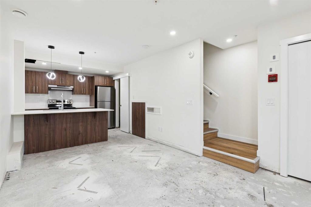 156 Park Street #305