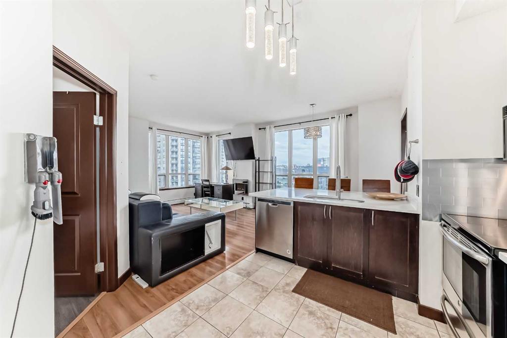 1053 10 Street SW #915 photo 4