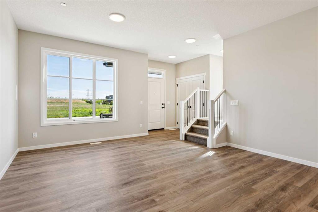 79 Hotchkiss Way SE photo 4