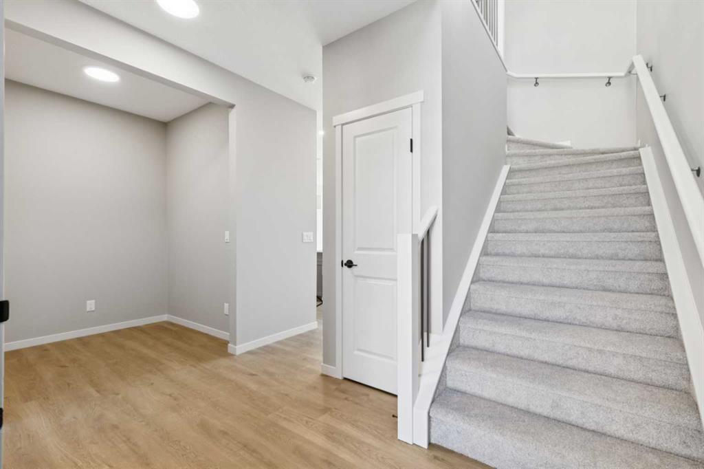 386 Hotchkiss Manor SE photo 2