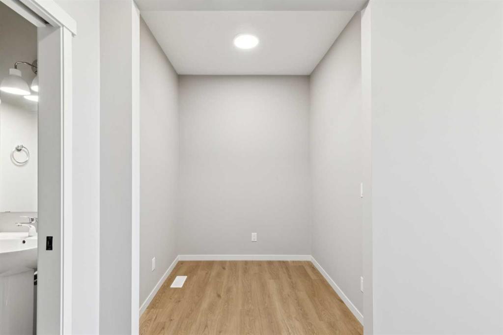 386 Hotchkiss Manor SE photo 4