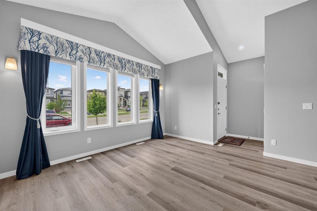 156 Belmont Boulevard SW photo 4