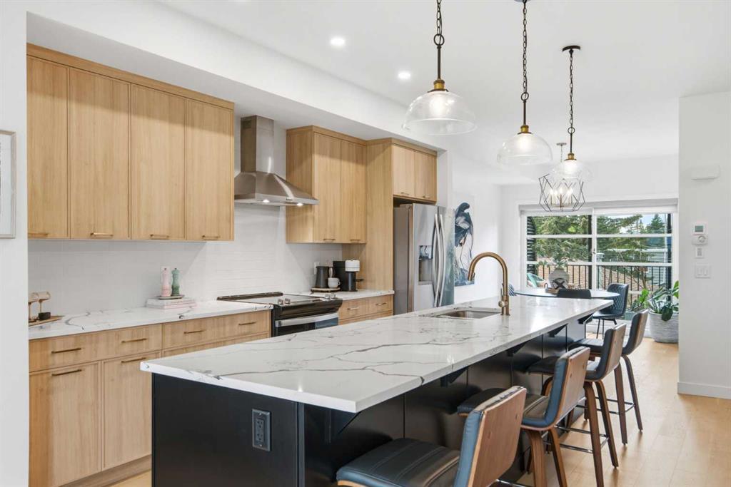5111 19 Street SW photo 3